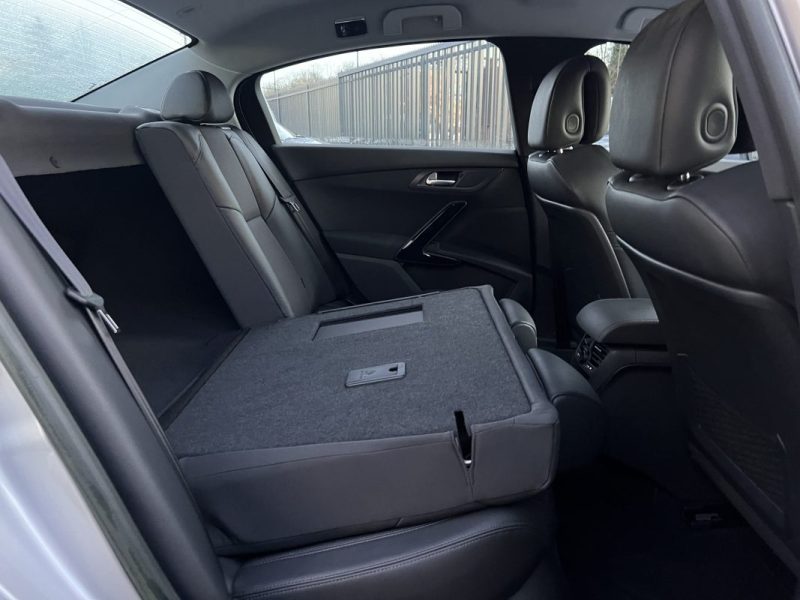 PEUGEOT 508 1.6 E HDI 115 Cv BOITE AUTOMATIQUE / ECRAN GPS CRIT AIR 2 - GARANTIE 1 AN