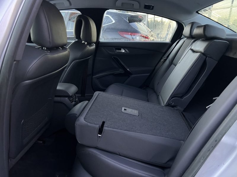 PEUGEOT 508 1.6 E HDI 115 Cv BOITE AUTOMATIQUE / ECRAN GPS CRIT AIR 2 - GARANTIE 1 AN