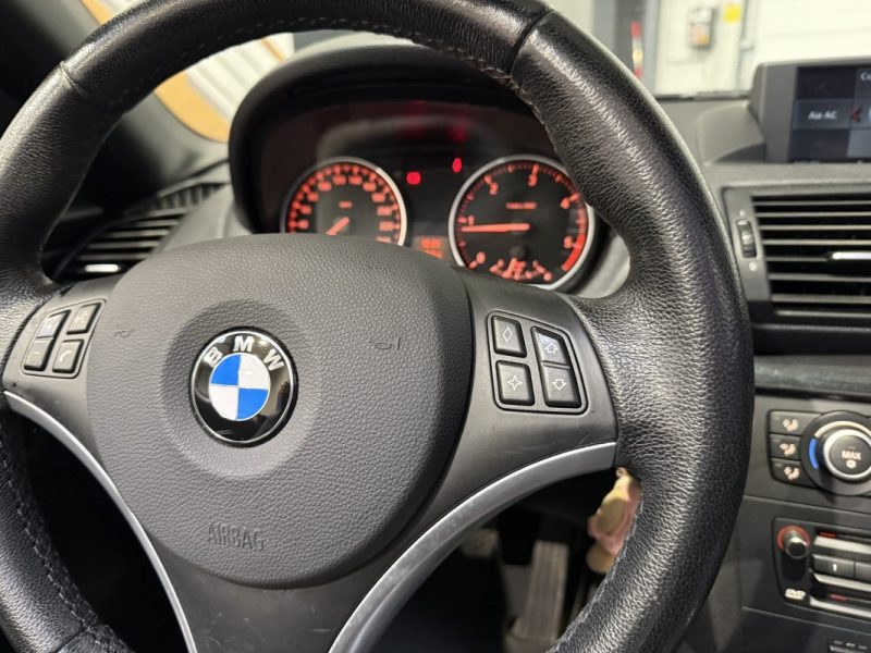 BMW Série 1 (E88) 120D 177CH CABRIOLET LUXURY / CAPOTE NEUVE / SUIVI COMPLET