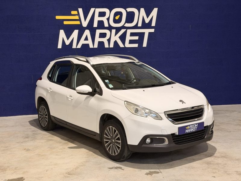 PEUGEOT 2008 / 1.2 L VTi / ESSENCE 82 ch / 2014 / Allure / Attelage / 