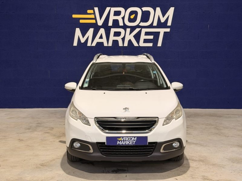 PEUGEOT 2008 / 1.2 L VTi / ESSENCE 82 ch / 2014 / Allure / Attelage / 