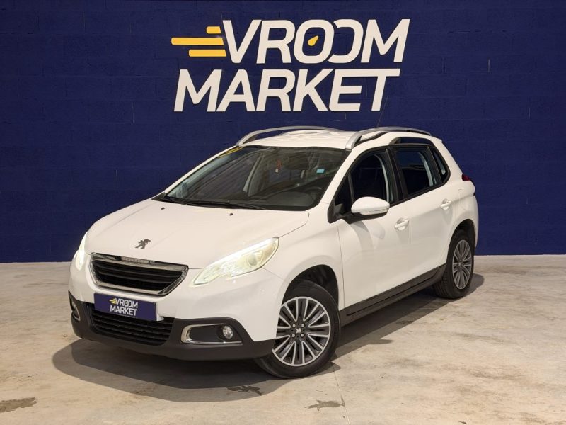 PEUGEOT 2008 / 1.2 L VTi / ESSENCE 82 ch / 2014 / Allure / Attelage / 