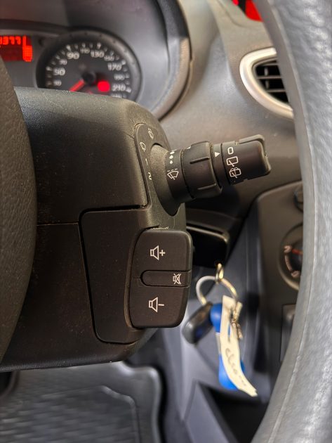 RENAULT CLIO III 1.2 - FAIBLE KILOMÉTRAGE - Garantie 12 mois - Kit distribution neuf 