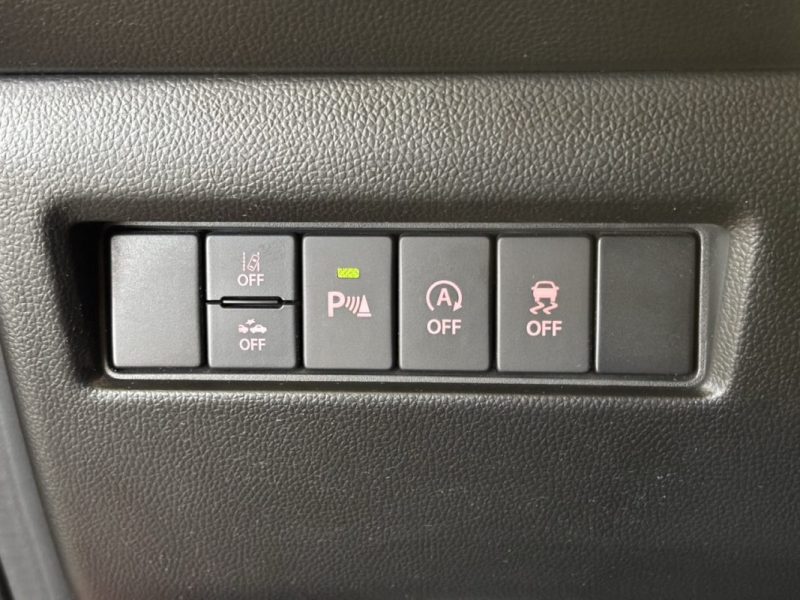 SUZUKI SWIFT V (AZ) 1.2 HYBRID PREMIÈRE MAIN / SIÈGES CHAUFFANT / LINE ASSISTE ADAPTATIF