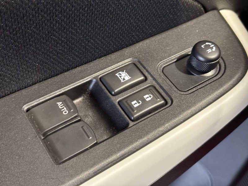 SUZUKI SWIFT V (AZ) 1.2 HYBRID PREMIÈRE MAIN / SIÈGES CHAUFFANT / LINE ASSISTE ADAPTATIF