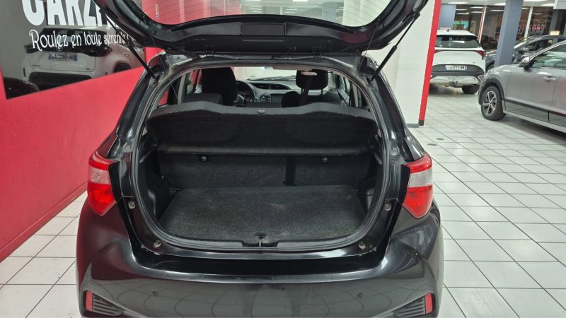 TOYOTA YARIS BERLINE HYBRIDE 100cv FRANCE BUSINESS/1 ERE MAIN/TVA RECUPERABLE
