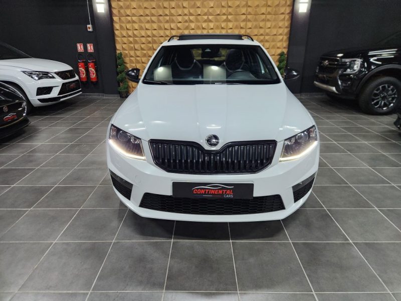 SKODA OCTAVIA RS COMBI 2.0 TDI DSG RS*PANO*19P*XENON*GPS*