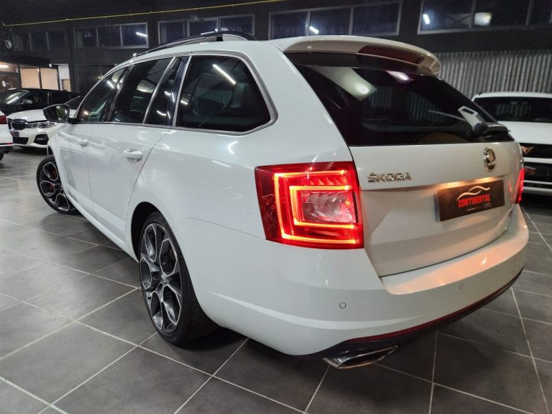 SKODA OCTAVIA RS COMBI 2.0 TDI DSG RS*PANO*19P*XENON*GPS*