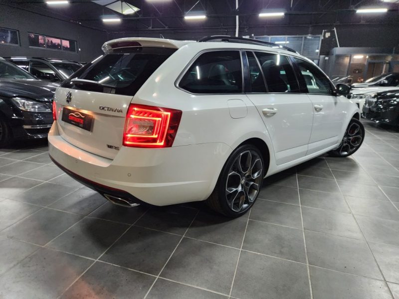 SKODA OCTAVIA RS COMBI 2.0 TDI DSG RS*PANO*19P*XENON*GPS*