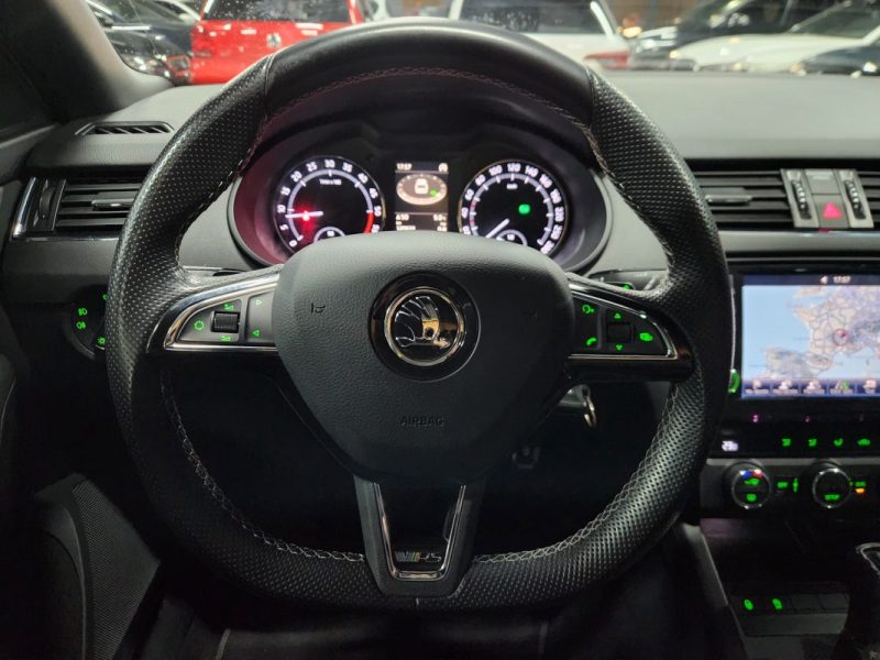 SKODA OCTAVIA RS COMBI 2.0 TDI DSG RS*PANO*19P*XENON*GPS*