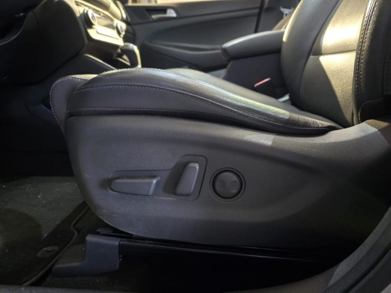 HYUNDAI TUCSON 3 Ph2 EXCLUSIVE 1.6 CRDI 136Cv-BVA7-CARPLAY-ENTRETIEN ET REVISION OK-TOIT OUVRANT