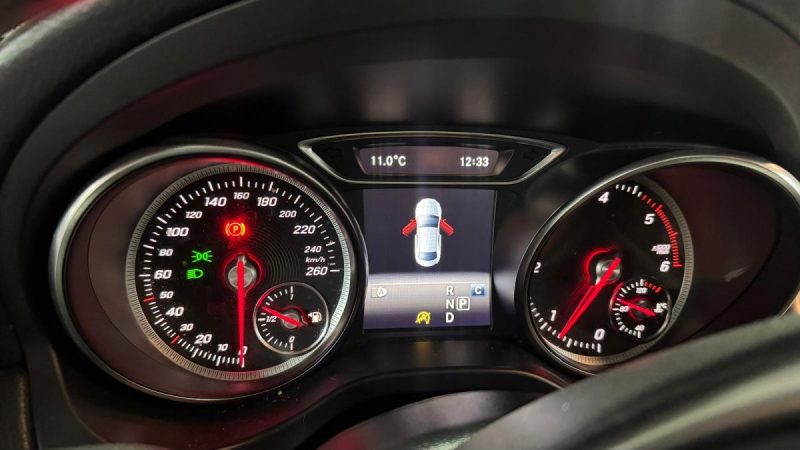 MERCEDES-BENZ CLA COUPÉ (C117) CLA 220 CDI 2018 TOIT OUVRANT 