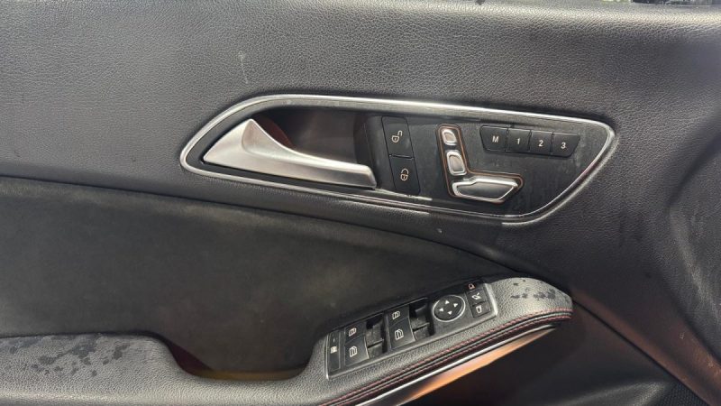 MERCEDES-BENZ CLA COUPÉ (C117) CLA 220 CDI 2018 TOIT OUVRANT 