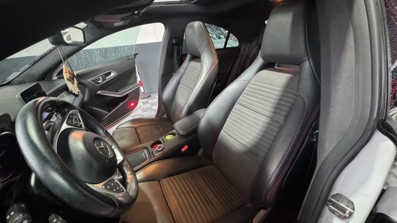 MERCEDES-BENZ CLA COUPÉ (C117) CLA 220 CDI 2018 TOIT OUVRANT 