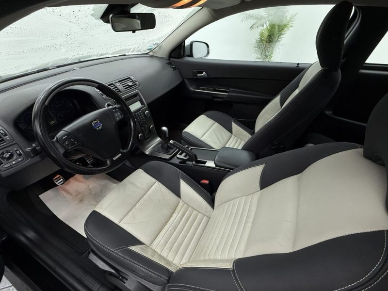 VOLVO C30 D2 115CV R-DESIGN 