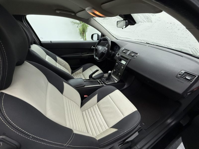 VOLVO C30 D2 115CV R-DESIGN 