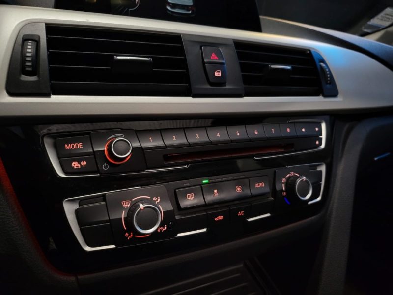 BMW SERIE 3 320I 184cv LOUNGE PLUS+ / TOIT OUVRANT / CUIR / SUIVI COMPLET D'ENTRETIEN