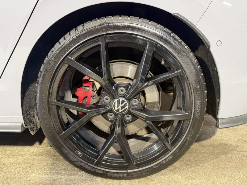 VOLKSWAGEN GOLF 8 GTI 2.0 TSI 245cv DSG7 - Sièges chauffants - ACC DCC - AUTO PILOTE -31 000 klm 