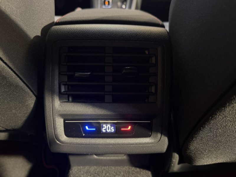 VOLKSWAGEN GOLF 8 GTI 2.0 TSI 245cv DSG7 - Sièges chauffants - ACC DCC - AUTO PILOTE -31 000 klm 