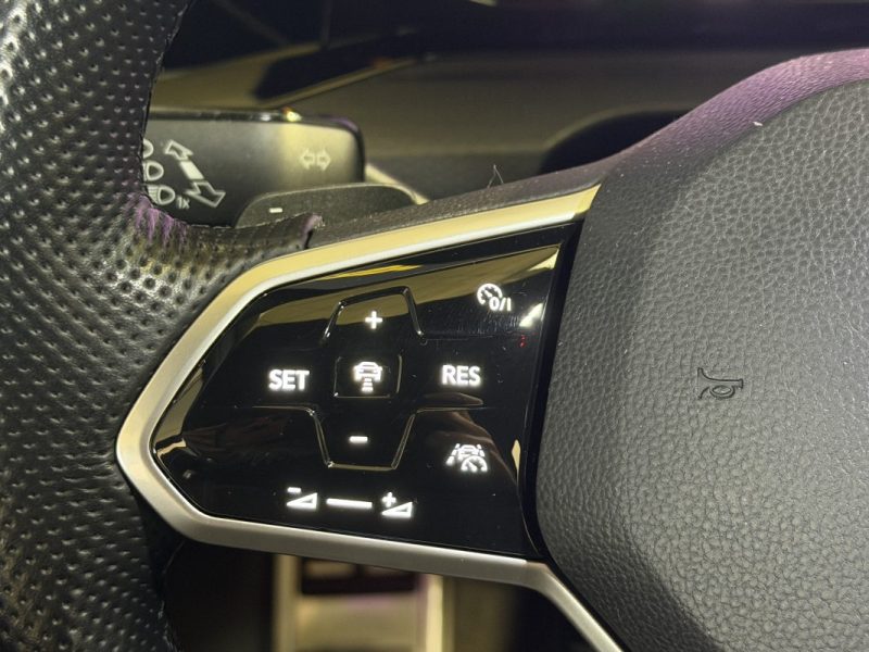 VOLKSWAGEN GOLF 8 GTI 2.0 TSI 245cv DSG7 - Sièges chauffants - ACC DCC - AUTO PILOTE -31 000 klm 