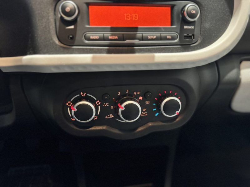 RENAULT TWINGO 1.0 70 ch LIMITED / SUIVI D ENTRETIEN COMPLET