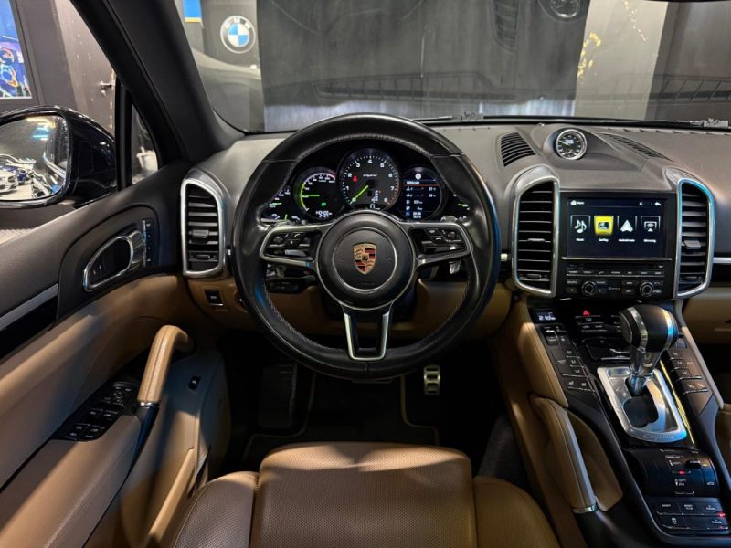 PORSCHE CAYENNE S 3.0 416 ch E-HYBRID / KIT TECHART + ENTRETIEN PORSCHE + PDLS + PASM / 