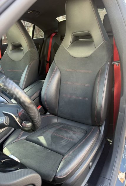 MERCEDES CLASSE CLA 35 AMG 4MATIC BVA 7G-DCT Speedshift 306ch / SIÈGES ÉLECTRIQUES CHAUFFANTS 
