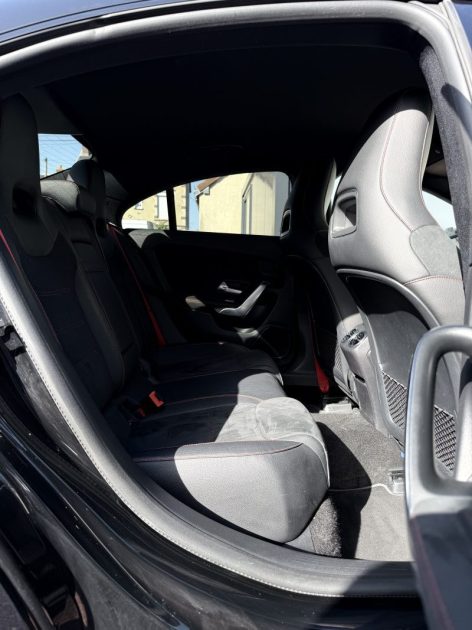 MERCEDES CLASSE CLA 35 AMG 4MATIC BVA 7G-DCT Speedshift 306ch / SIÈGES ÉLECTRIQUES CHAUFFANTS 