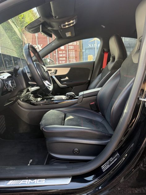 MERCEDES CLASSE CLA 35 AMG 4MATIC BVA 7G-DCT Speedshift 306ch / SIÈGES ÉLECTRIQUES CHAUFFANTS 