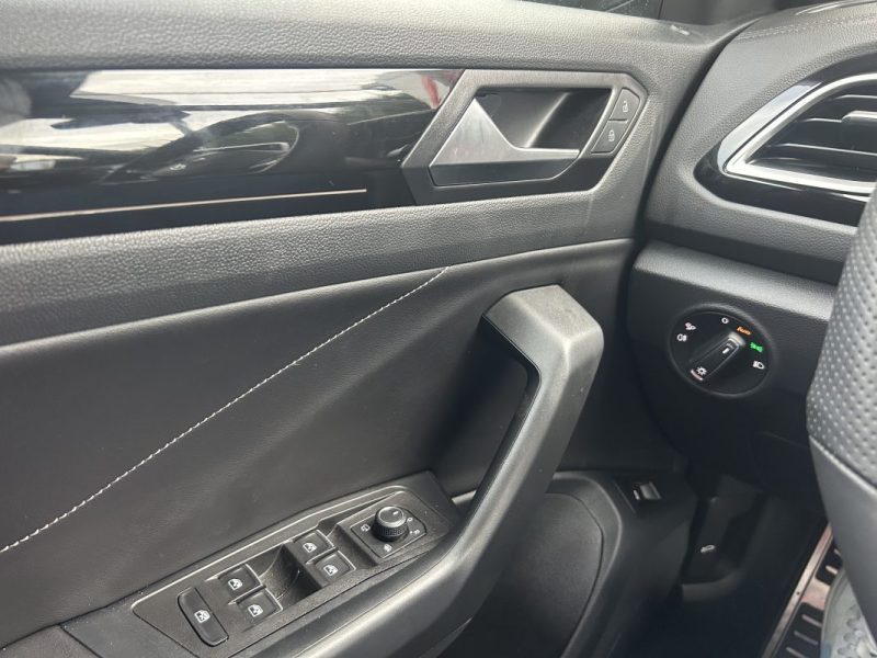 VOLKSWAGEN T-ROC 1.5 Tsi EVO 150Ch R-Line / Garantie Constructeur