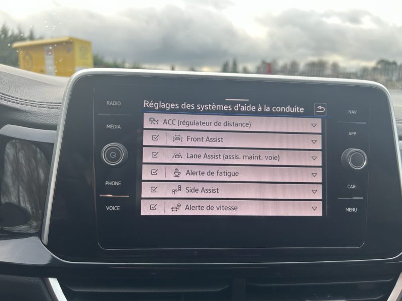 VOLKSWAGEN  T-ROC 1.5 Tsi 150 Ch R-Line / Garantie Constructeur