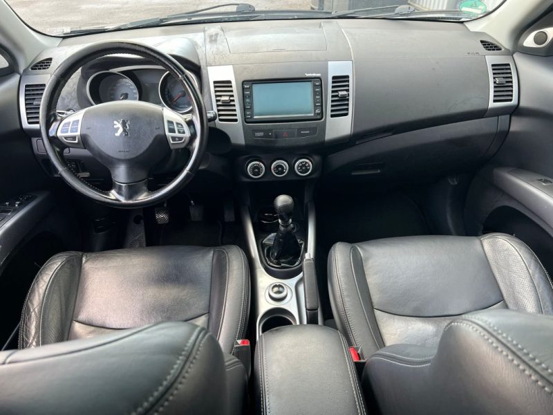 PEUGEOT 4007 PLATINUM 2.2 HDi 156CV ( PREMIERE MAIN )