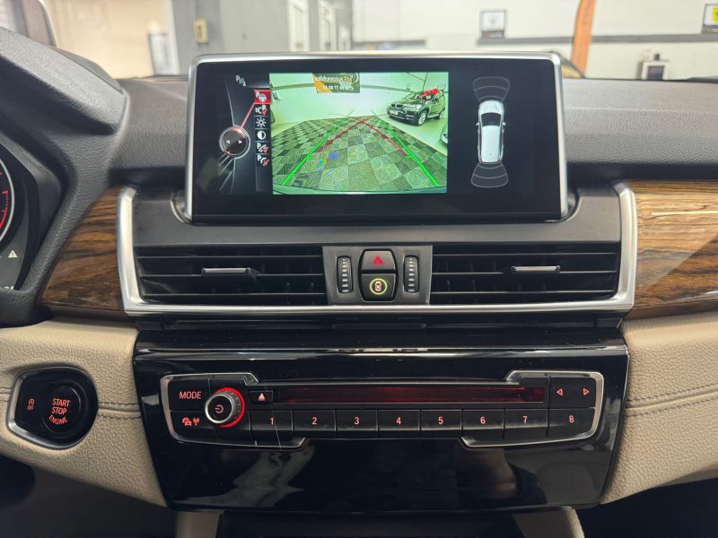 BMW SERIE 2 GRAND TOURER 220DA XDRIVE 190ch LUXURY 7 PLACES GARANTIE 12 MOIS HISTORIQUE COMPLET 