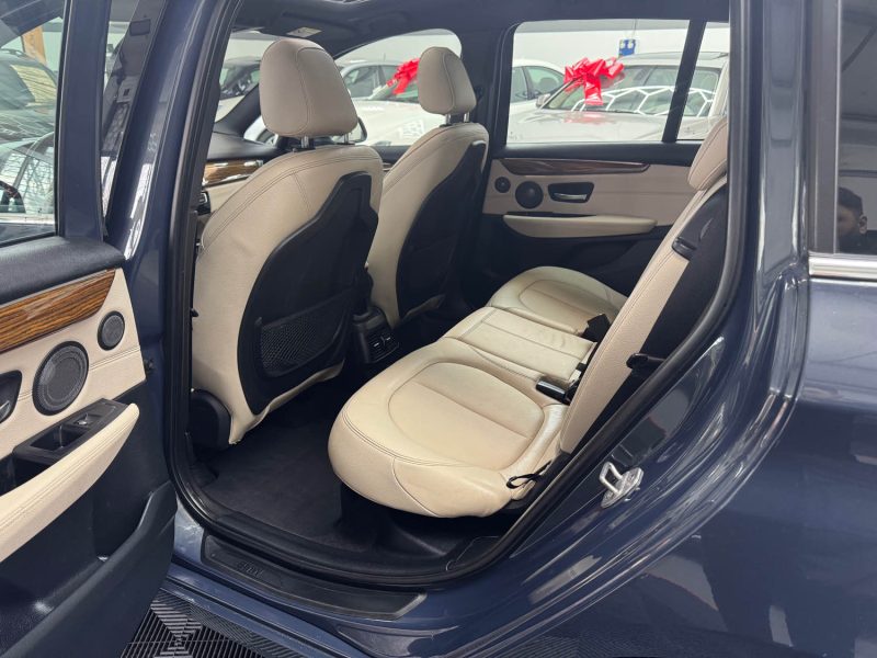 BMW SERIE 2 GRAND TOURER 220DA XDRIVE 190ch LUXURY 7 PLACES GARANTIE 12 MOIS HISTORIQUE COMPLET 