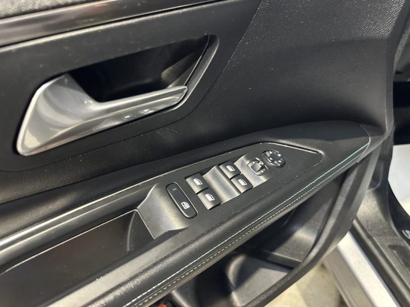 PEUGEOT 5008 II 1.5 BLUEHDI 130CH S&S ALLURE EAT 8