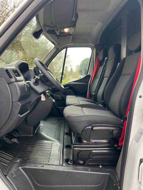 RENAULT MASTER FRIGORIFIQUE F3500 L2H2 DCI 135 CONFORT 2025