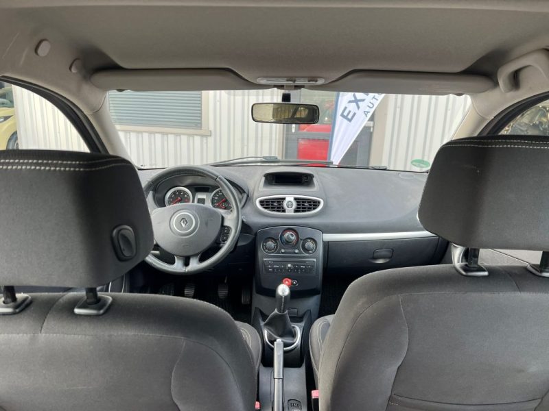 RENAULT CLIO 1.2i PACK DYNAMIQUE 75CV 