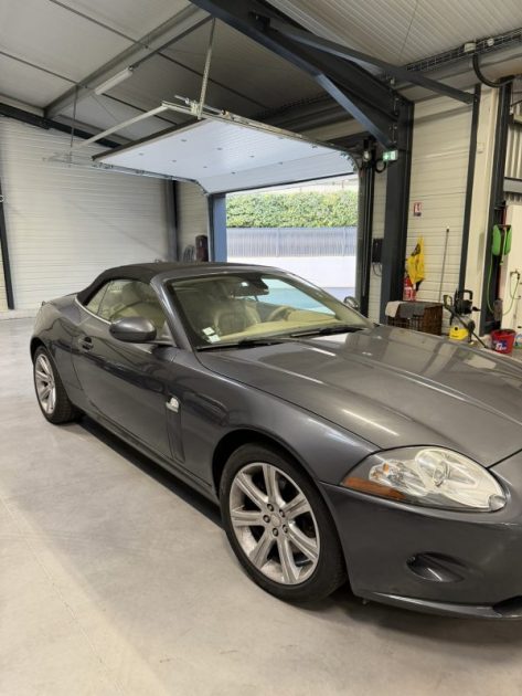 JAGUAR CABRIOLET V8 300CH