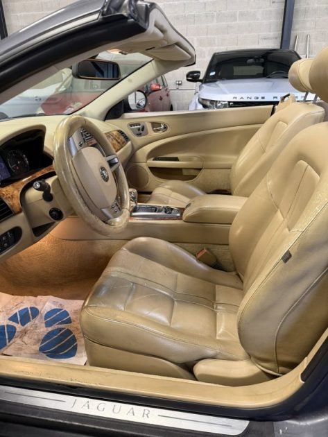 JAGUAR CABRIOLET V8 300CH