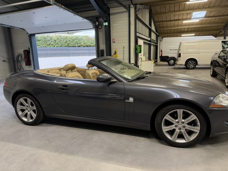 JAGUAR CABRIOLET V8 300CH