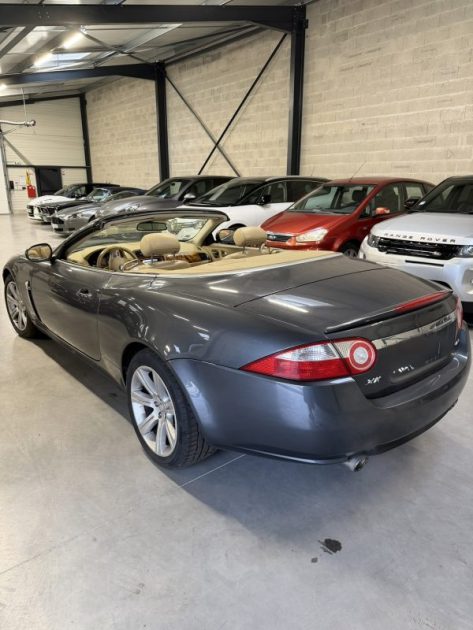 JAGUAR CABRIOLET V8 300CH