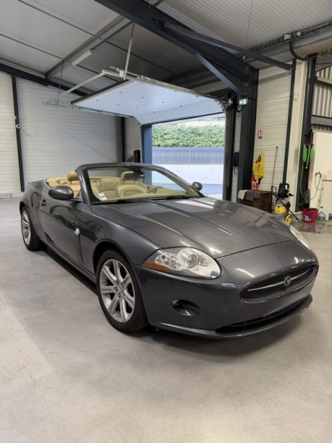 JAGUAR CABRIOLET V8 300CH