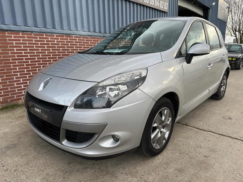 RENAULT SCENICIII 1.5 DCI 110CH FAP AUTHENTIQUE 2011
