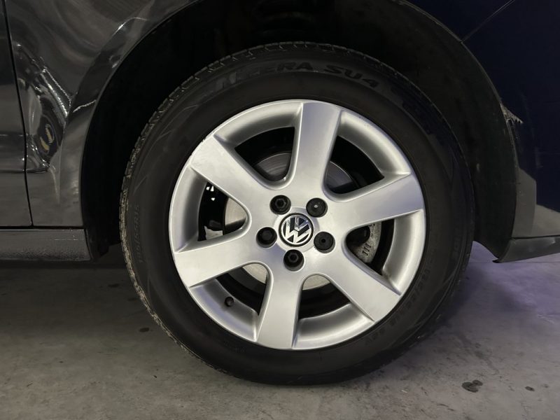 VOLKSWAGEN  POLO 1.2i 70cv phase 2 BVM CONFORT LINE / CLIM /  2007