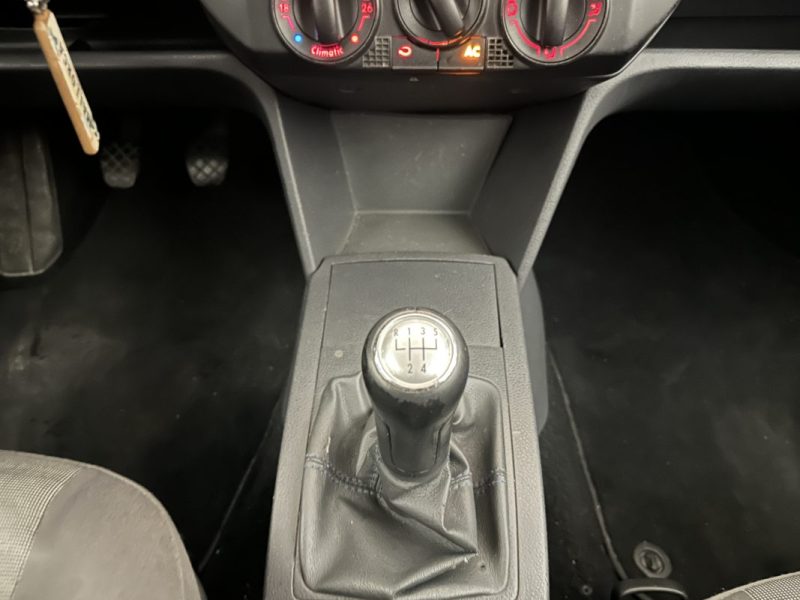 VOLKSWAGEN  POLO 1.2i 70cv phase 2 BVM CONFORT LINE / CLIM /  2007