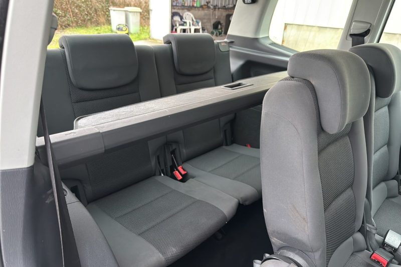 VOLKSWAGEN TOURAN 1.6 TDI 90 CH TRENDLINE Garantie