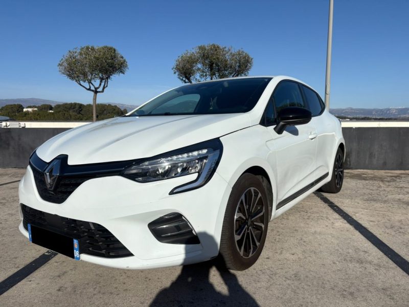 RENAULT CLIO V boite auto 1.0 TCE 100  2020 garantie 12 mois