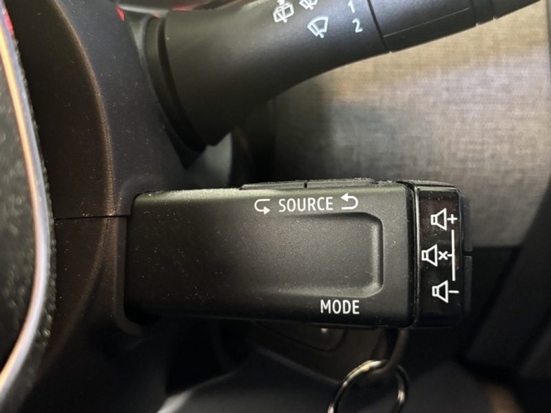 RENAULT CLIO 1.0 TCE 90 GÉNÉRATION-25 ÉDITION LIMITÉE / PREMIÈRE MAIN / CARPLAY