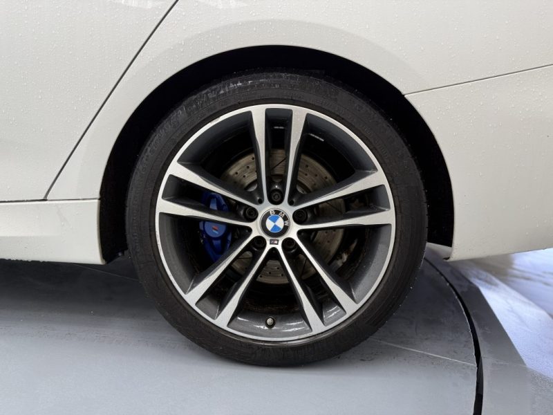 BMW SERIE 3 330D GT PACK M LCI BVA GARANTIE 12 MOIS 2017