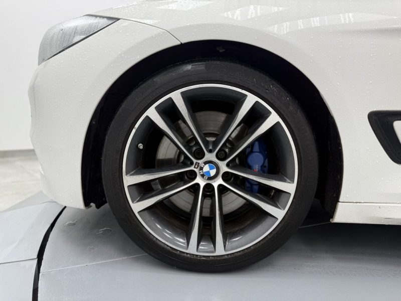 BMW SERIE 3 330D GT PACK M LCI BVA GARANTIE 12 MOIS 2017